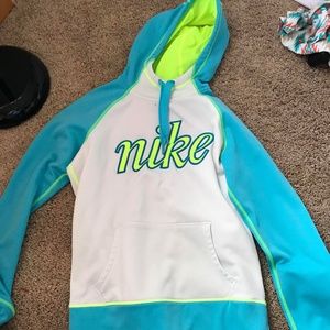 Girls Nike Therma-Fit Hoodie